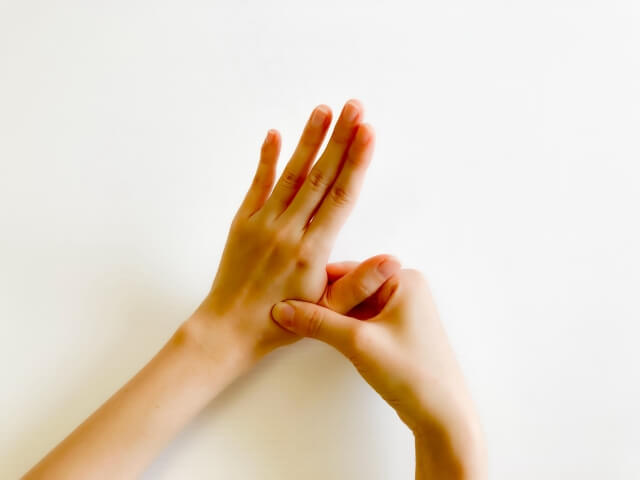 【部位別】冷え性におすすめのツボとマッサージ